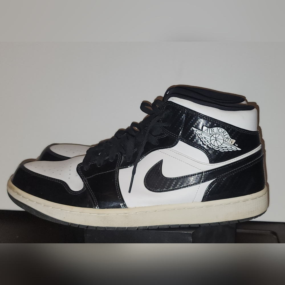 Jordan 1 Mid SE "All-Star 2021" (or "Carbon Fiber")